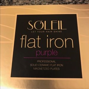 Soleil Flat Iron Straightener Purple NEW